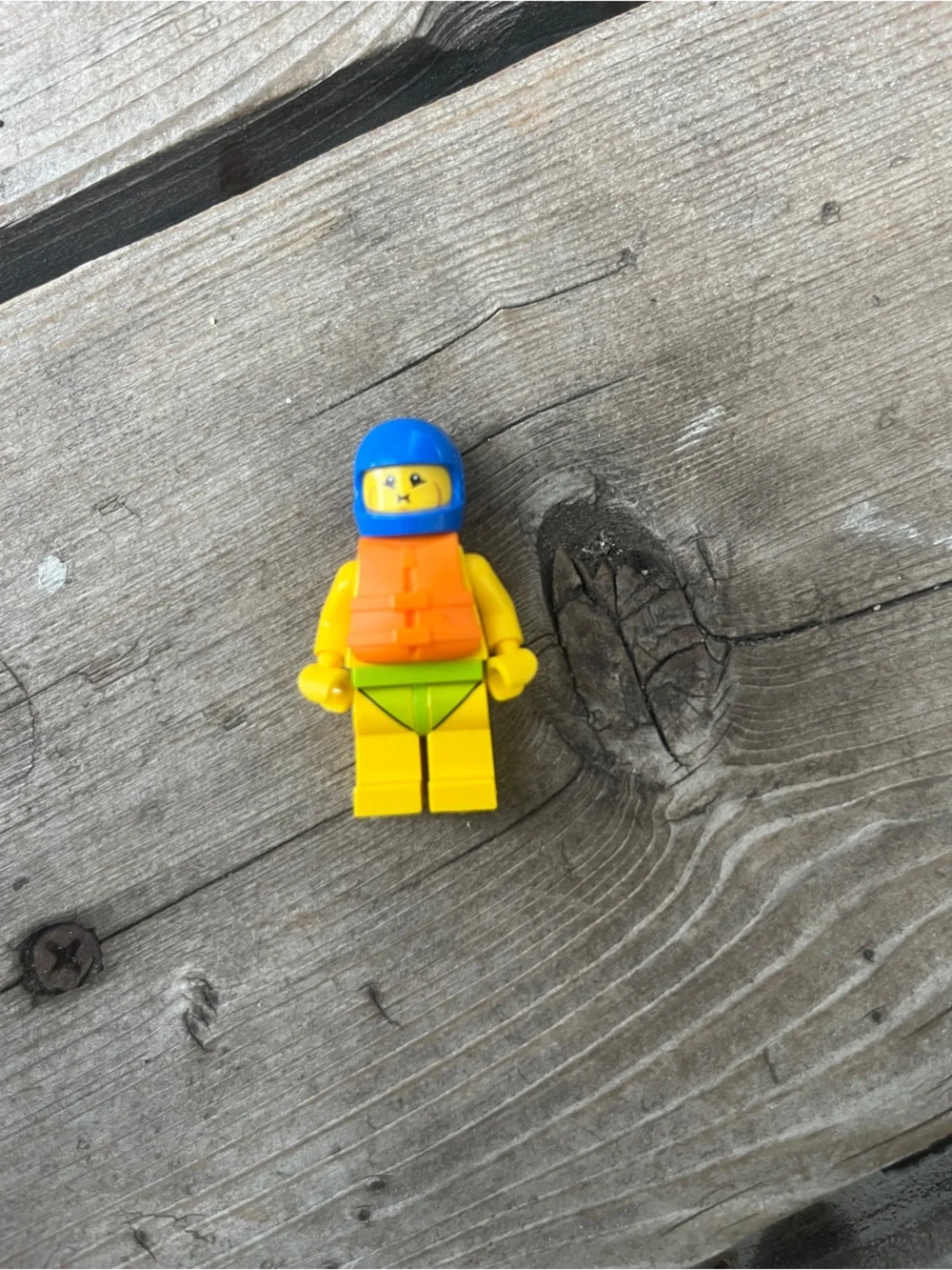 8 Lego mini figure